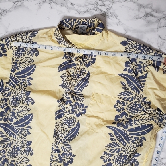 Old Navy Pineapple Hawaiian ButtonUp Collar Shirt - Picture 3 of 11